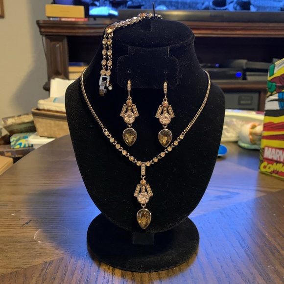 COPY - Remarkable Givenchy Jewels - Picture 7 of 15